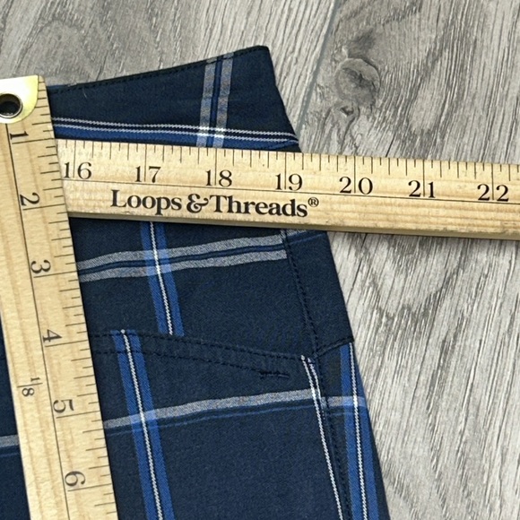 The North Face Shorts - Picture 3 of 12